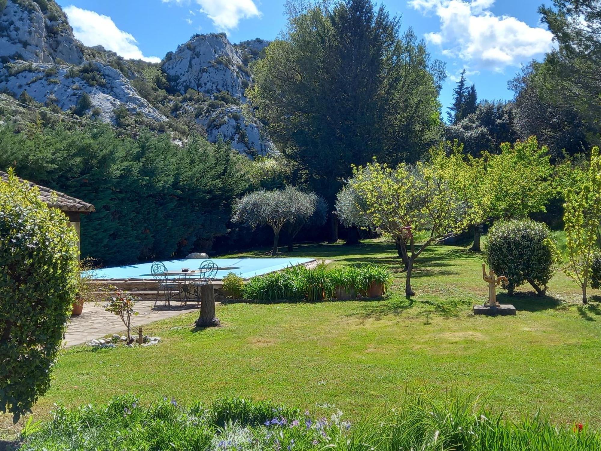 La Roulotte Du Petit Paradis Saint-Rémy-de-Provence Exterior foto
